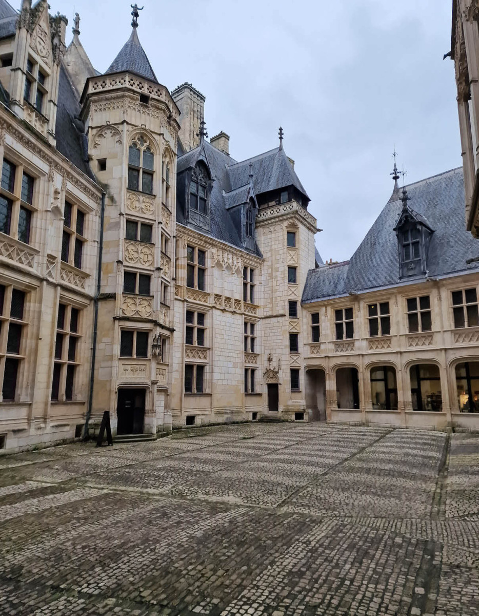 192-covalence-palais-jacques-coeur3